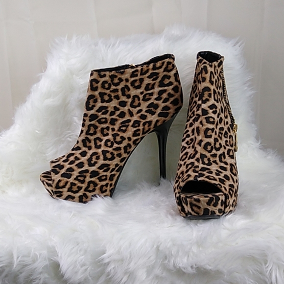 Camel leopard print peekaboo toe - Picture 2 of 4